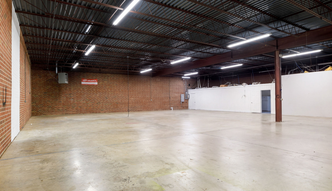 1225 W Market Center26 FINAL28