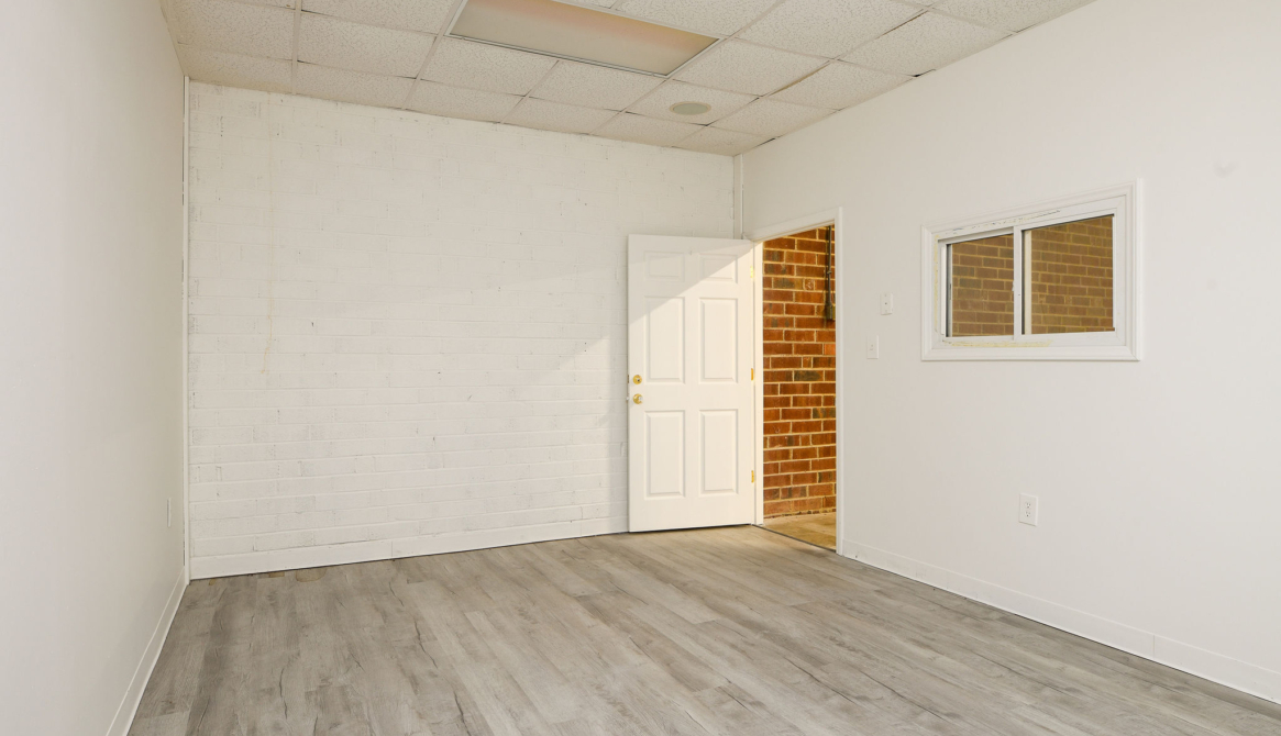 1225 W Market Center28 FINAL25