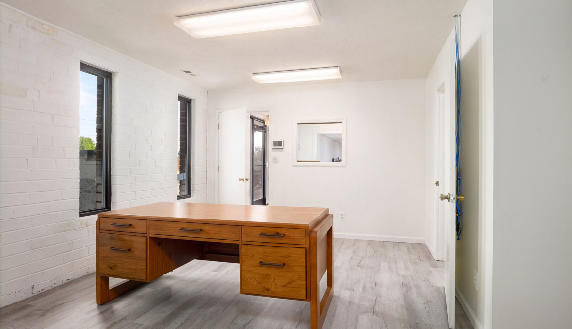 1225 W Market Center31 FINAL31